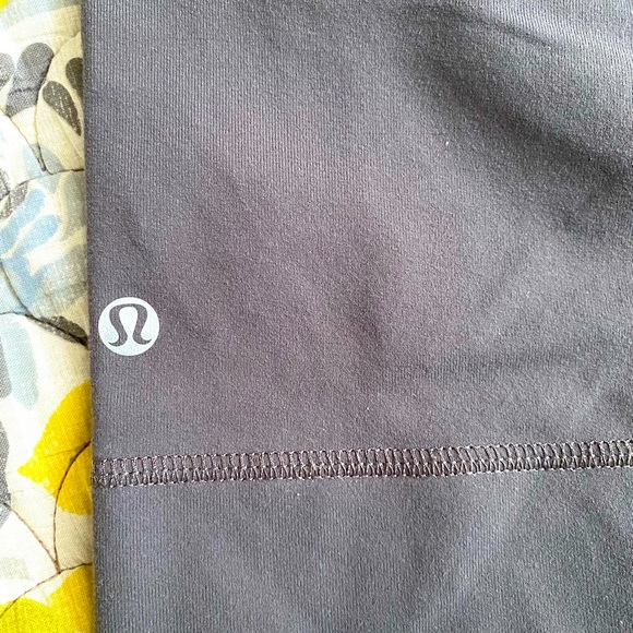 Lululemon small size bike shorts - Picture 2 of 3